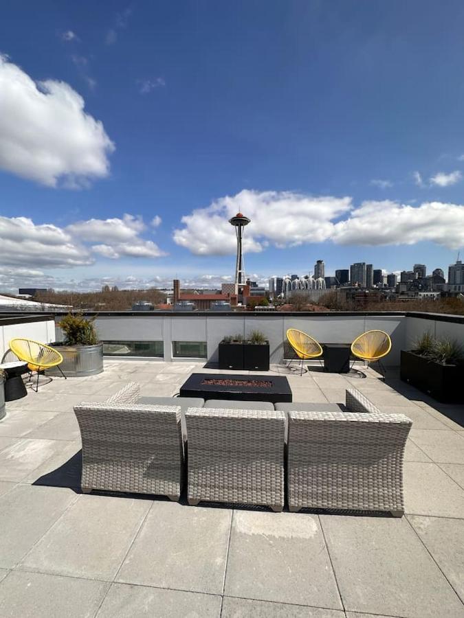 Sleeping Uptown Seattle Exterior photo